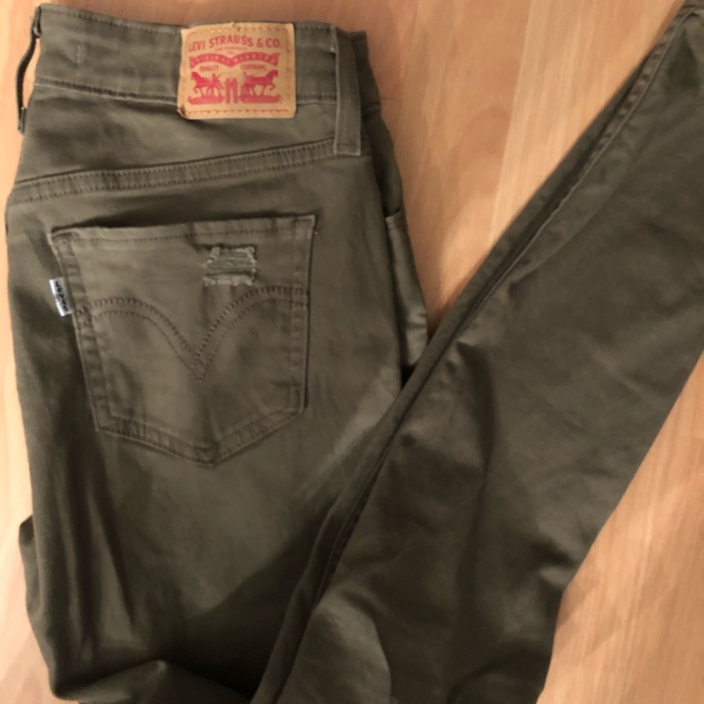 Levi army green distressed jeans